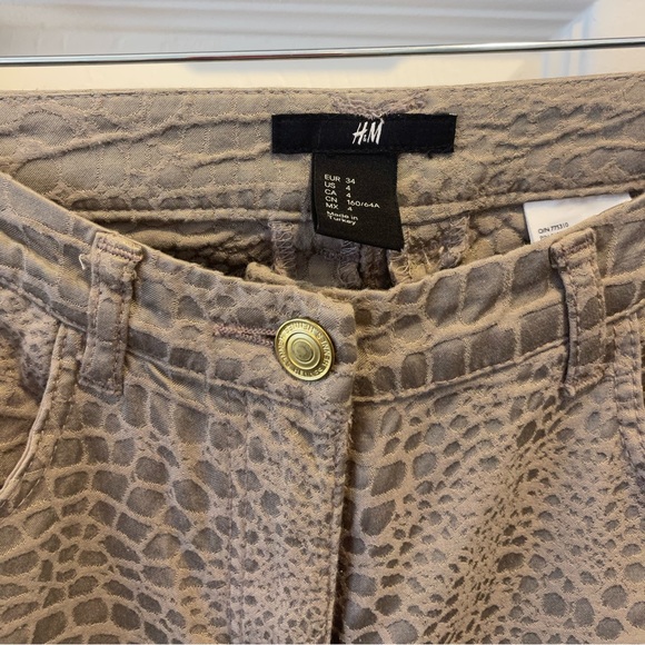 H&M Pants - Picture 3 of 3